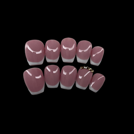 FRENCH CLASSIQUE - Velvet Nail Studio